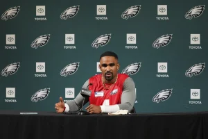A.J. Brown Leads Eagles’ Urgent Quest to Build Wide Receiver Depth Ahead of Playoffs