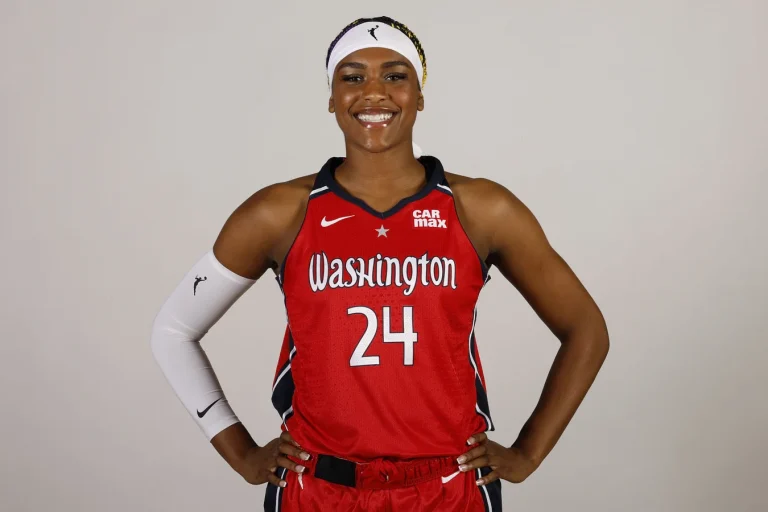 Aaliyah Edwards Mystics season debut against Phoenix Mercury