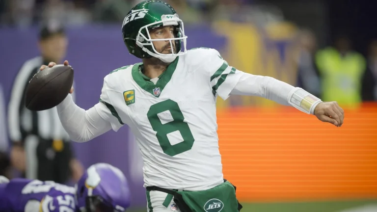 Aaron Rodgers quarterback control in Steelers negotiations