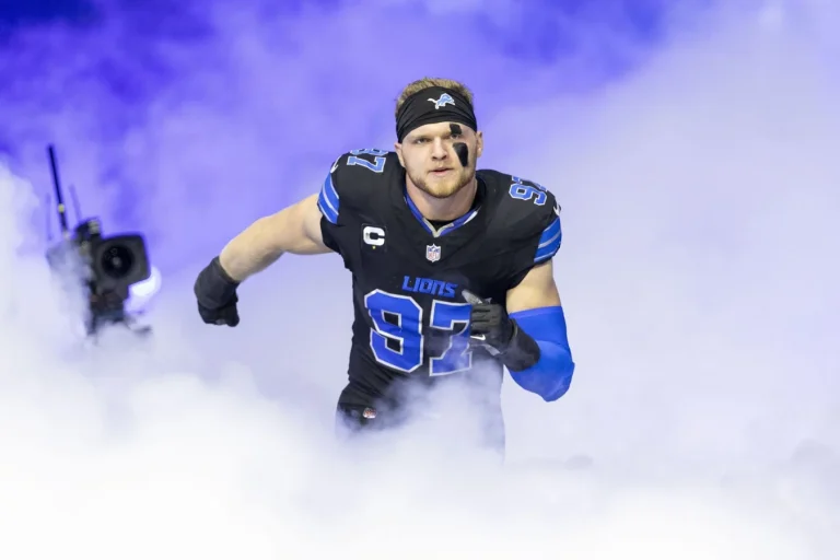 Aidan Hutchinson top-paid NFL pass rusher contract