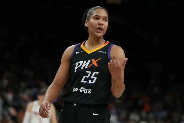 Alyssa Thomas defensive leadership for Phoenix Mercury