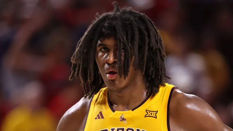 17-Year-Old Jayden Quaintance Recreates Anthony Davis’ Iconic Kentucky Wingspan Photo—A New Legend in the Making? 17-Year-Old Jayden Quaintance Recreates Anthony Davis’ Iconic Kentucky Wingspan Photo—A New Legend in the Making?