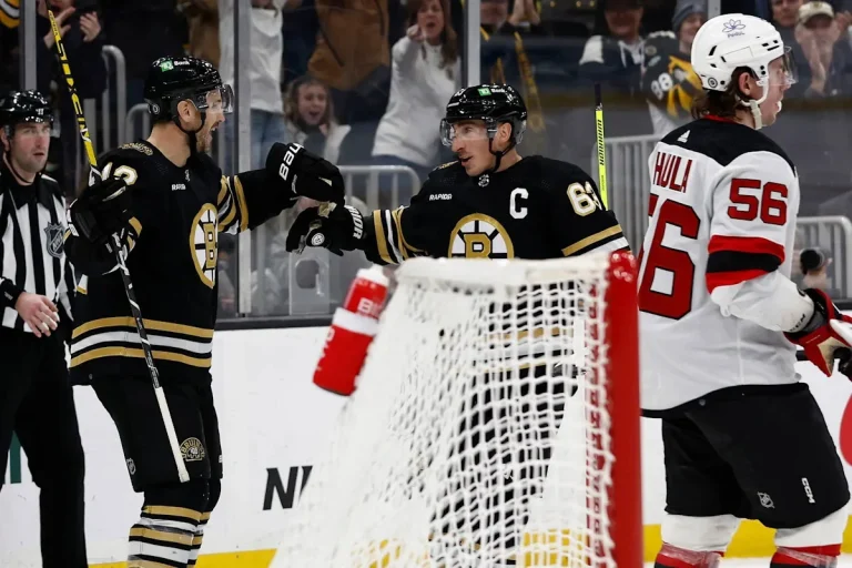 Brad Marchand's growth into elite NHL scorer