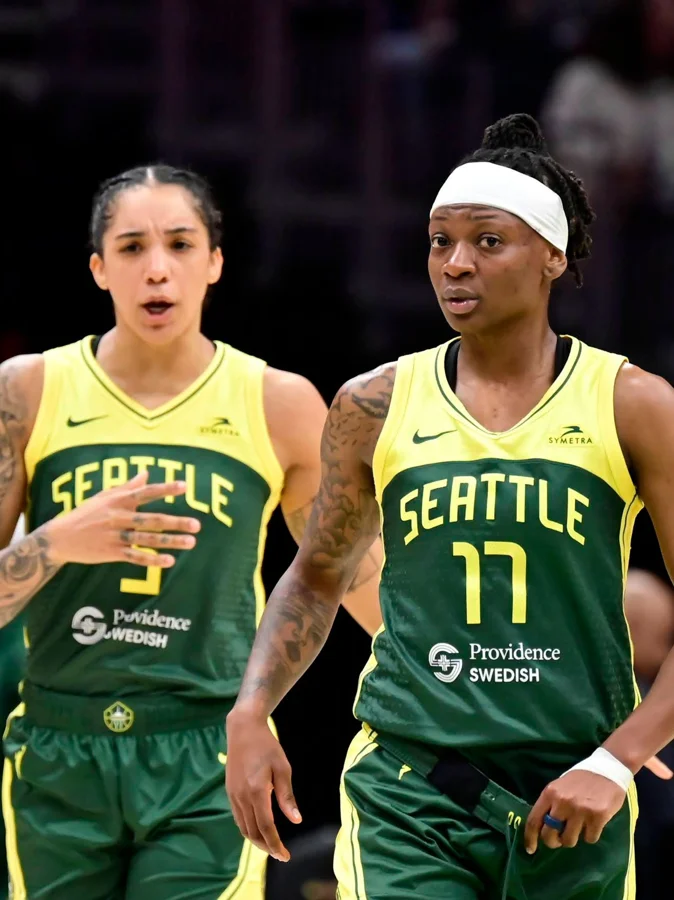 Jackie Young ending Sue Bird's WNBA career