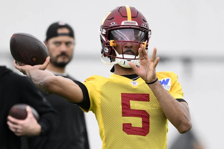 Jayden Daniels offseason muscle gain 2025 season