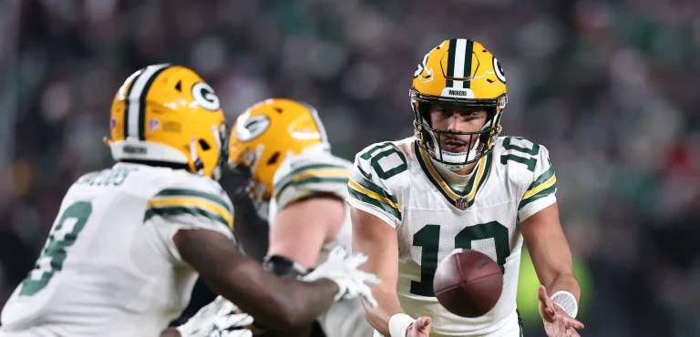 Jordan Love targets Sam Brown Jr. with Packers