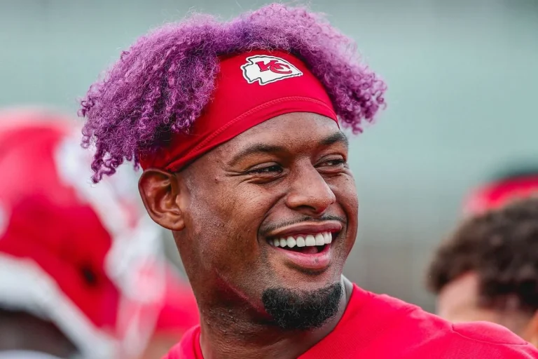 JuJu Smith-Schuster purple hair Chiefs OTAs