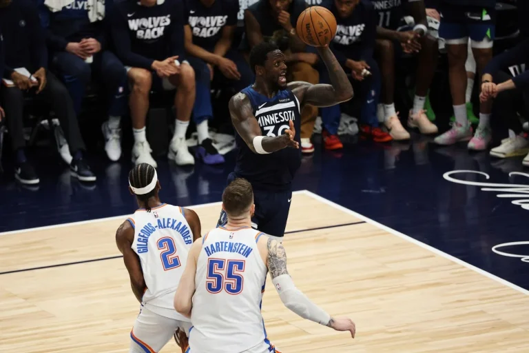 Julius Randle Timberwolves Game 3 bounce back