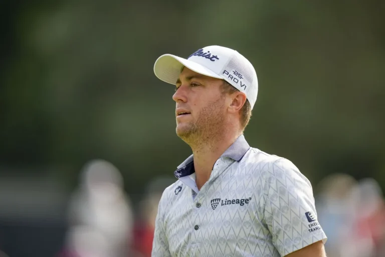 Justin Thomas emotional reunion with Nick Saban