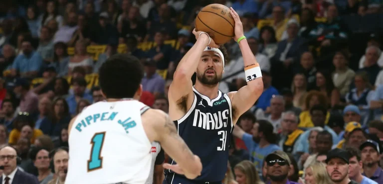 Klay Thompson emotional tribute to dog Rocco