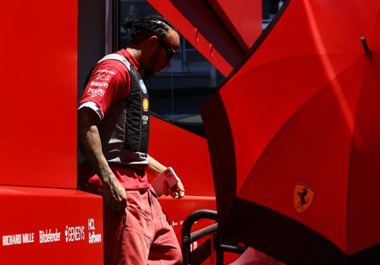 Lewis Hamilton F1 career decline concerns 2025