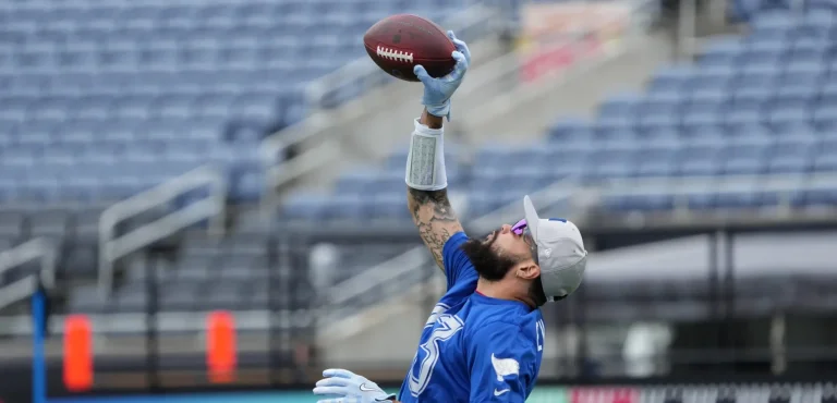 Mike Evans playful side and NFL leadership