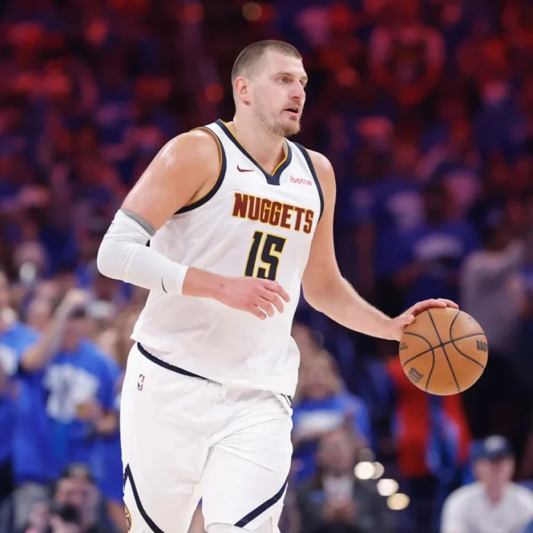 Nikola Jokic nonverbal leadership style in Nuggets
