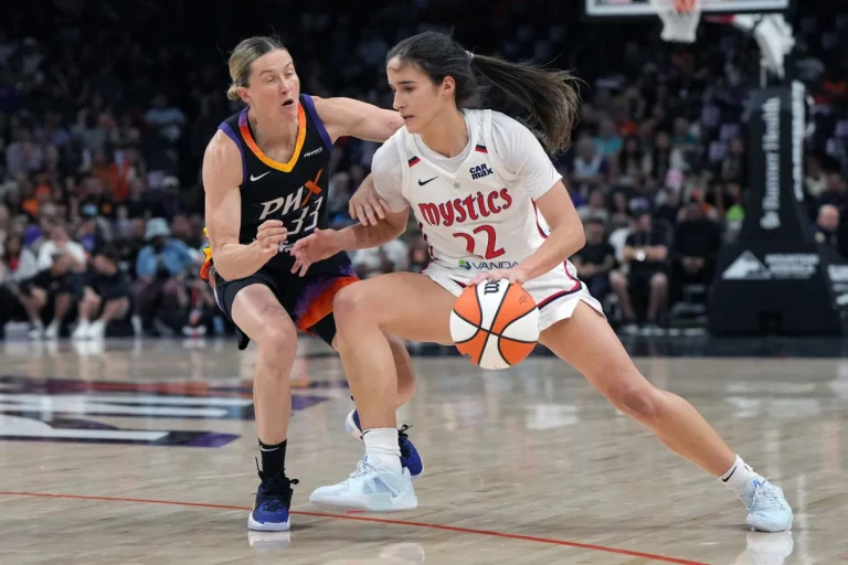 Sabrina Ionescu praises rookie Sonia Citron connection