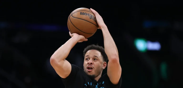 Seth Curry league-leading three-point shooting accuracy