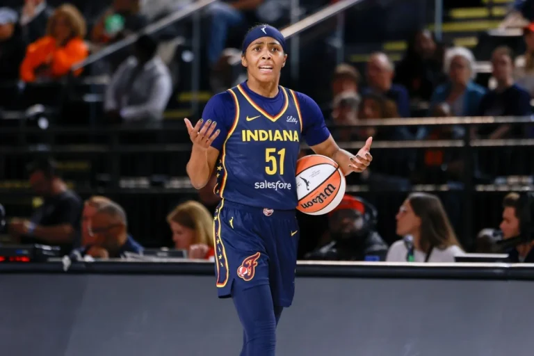 Sydney Colson injury update during Fever game