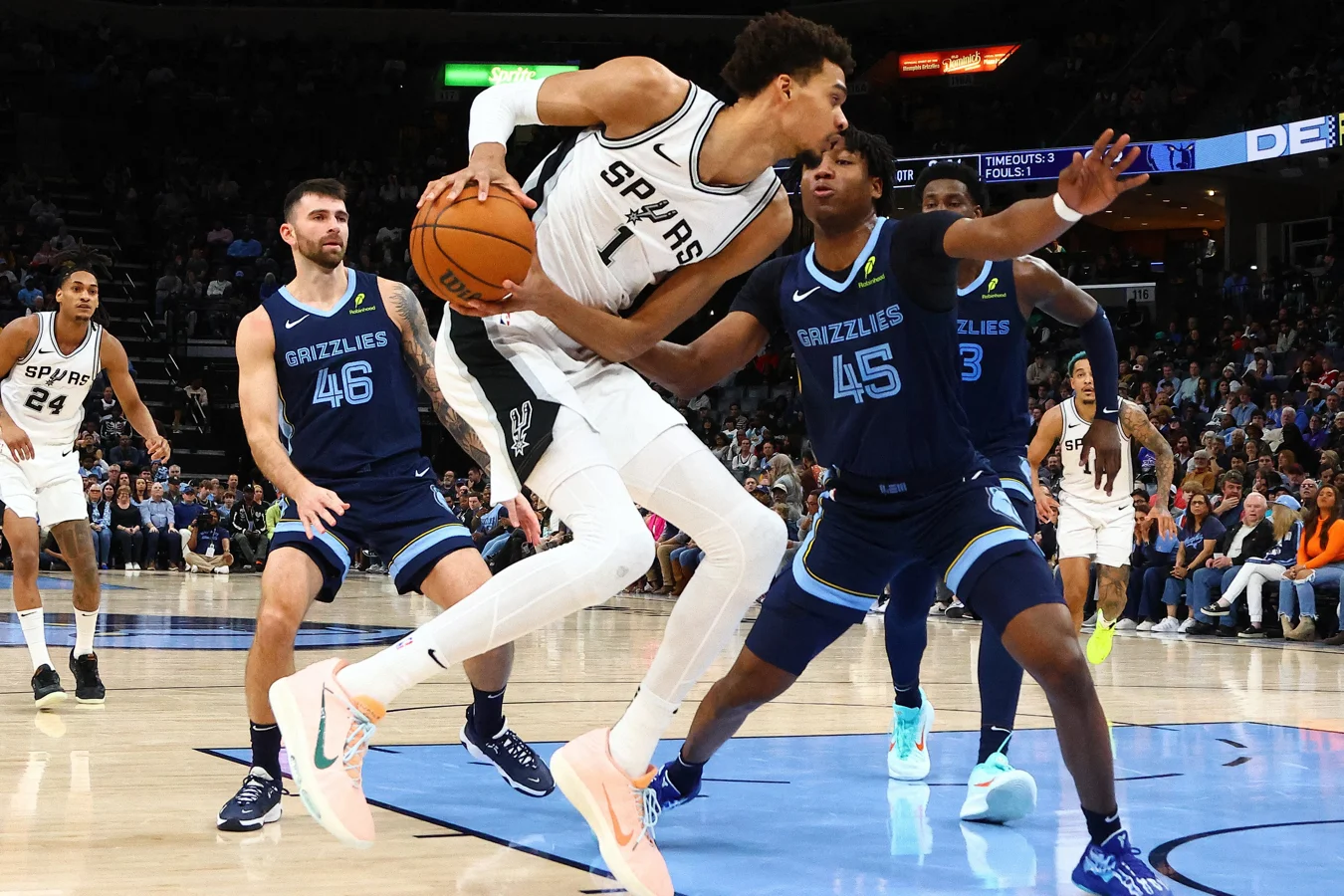 Victor Wembanyama Spurs hopeful return 2025