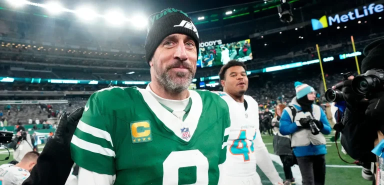 Aaron Rodgers potential 2025 Steelers signing