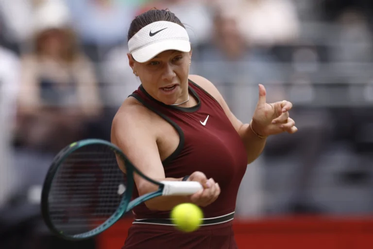 Amanda Anisimova Climbs to Career-High No. 13 as Iga Swiatek Drops in Shocking WTA Rankings Shakeup Amanda Anisimova Climbs to Career-High No. 13 as Iga Swiatek Drops in Shocking WTA Rankings Shakeup