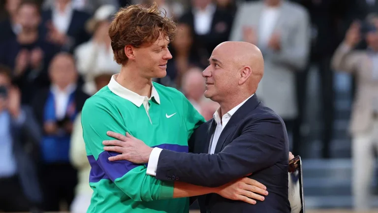 Andre Agassi emotional at longest Roland Garros final