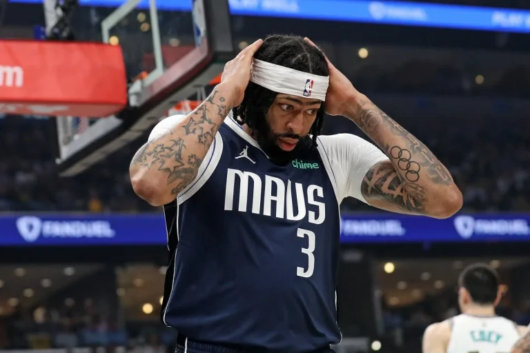 Anthony Davis Mavericks offseason trade target