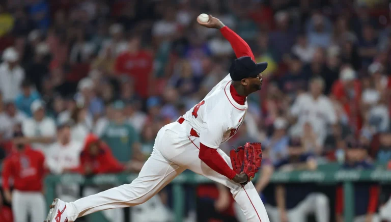 Aroldis Chapman left-handed reliever for Mets