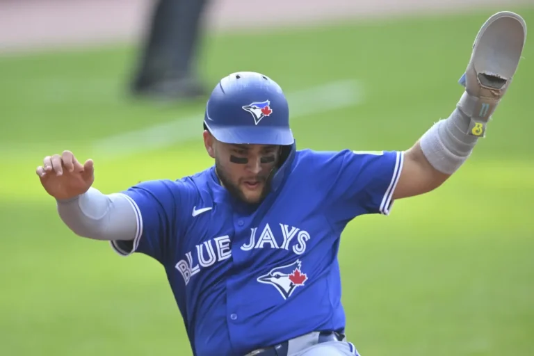 Bo Bichette Cleveland Guardians trade