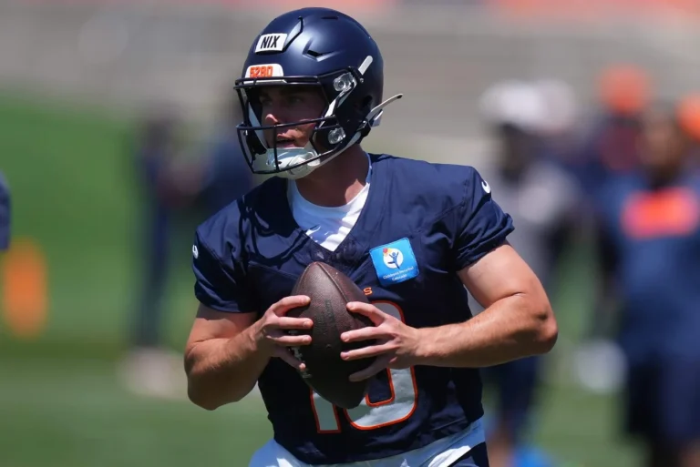 Bo Nix leadership and growth with Denver Broncos