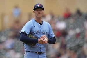 Bowden Francis’s Struggles Deepen as Blue Jays Fall to Phillies in Tight 3-2 Defeat