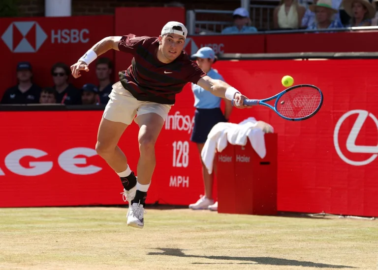 Brandon Nakashima Queen's Club 2025 quarterfinal match