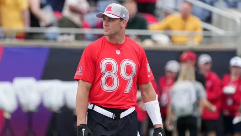 Brock Bowers Raiders offensive leader