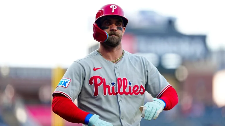 Bryce Harper’s Injured List Return Sparks Debate: Is Facing Padres’ Knuckleballer the Right Move?