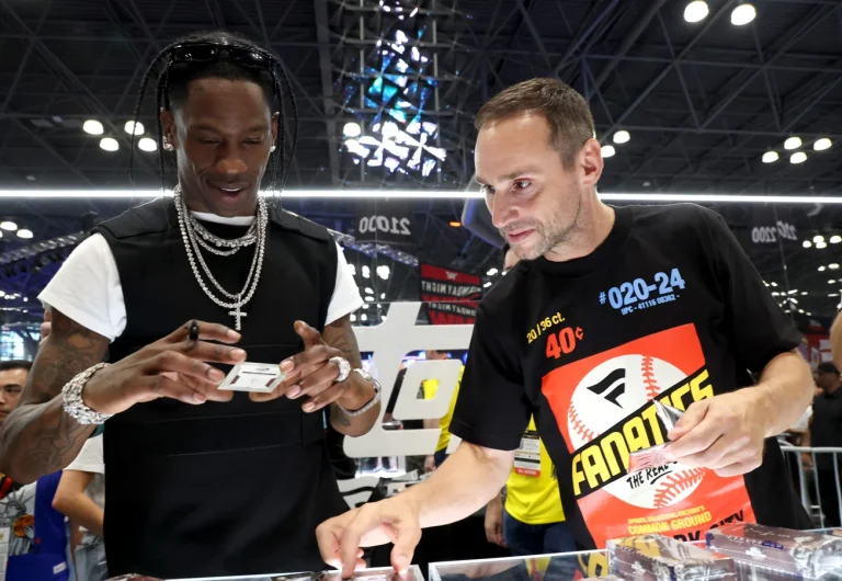 C.J. Stroud and Bryce Young Fanatics Fest catch