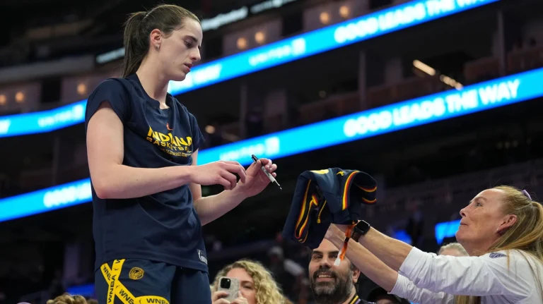 Caitlin Clark leads 2025 WNBA All-Star voting