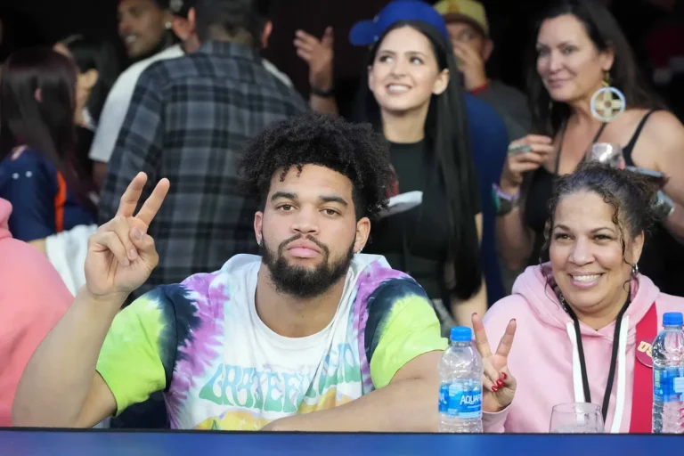 Caleb Williams emotional message from mother Dayne Price