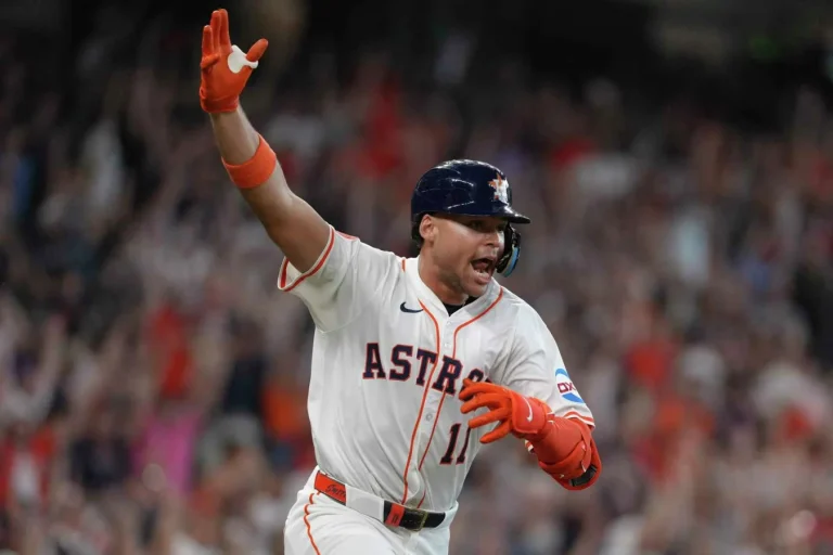 Cam Smith walkoff single leads Astros victory