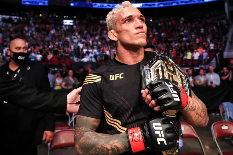 Charles Oliveira lightweight championship bout