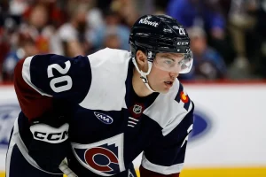 Maple Leafs Eye Charlie Coyle Trade as Tavares Uncertainty Puts Center Position at Risk