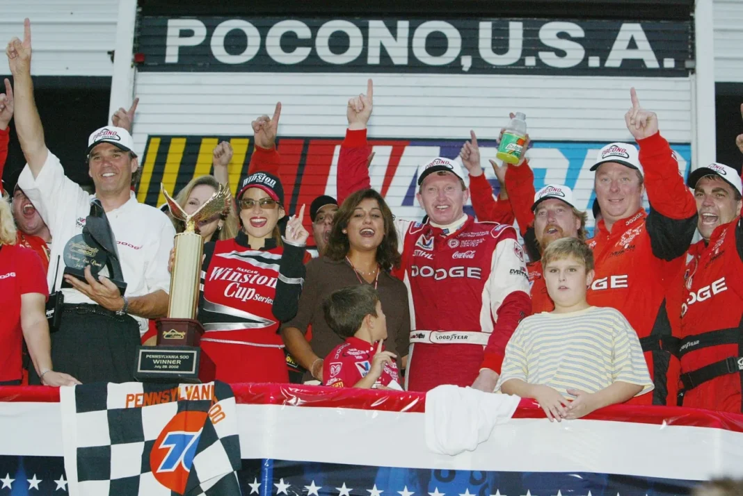 Chase Elliott celebrating Bill Elliott's 2002 Pocono victory Chase Elliott celebrating Bill Elliott's 2002 Pocono victory