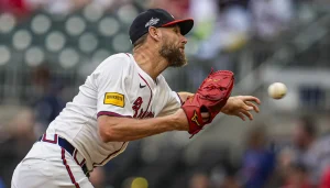 Chris Sale’s Dominant Pitching and Acuña Jr.’s Homer Push Mets to Fifth Straight Loss Against Braves