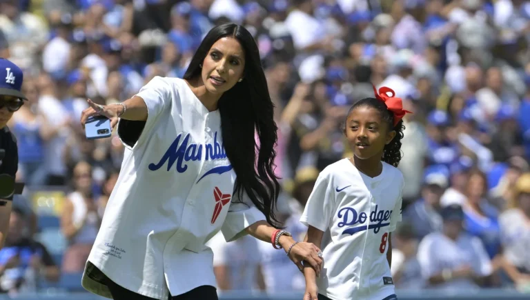 Vanessa Bryant Celebrates Coco Gauff’s Triumph with Family, Silencing Rumors Through Joyful Moments Vanessa Bryant Celebrates Coco Gauff’s Triumph with Family, Silencing Rumors Through Joyful Moments