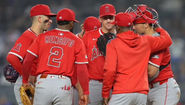 Dylan Crews recovery first swing Los Angeles