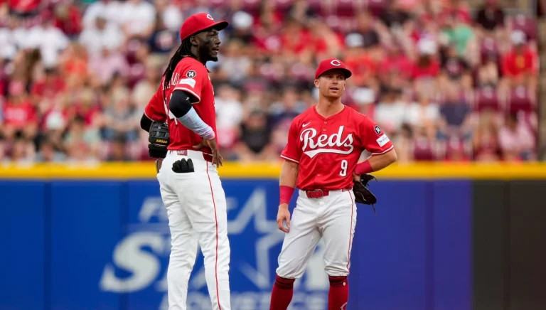 Elly De La Cruz Reds contract extension prospects