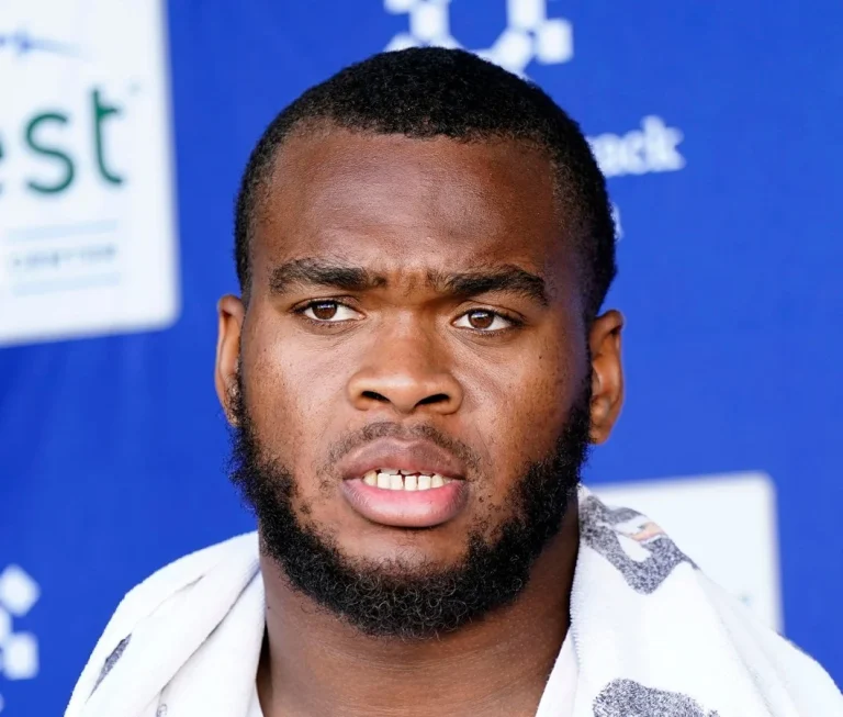 Evan Neal's transition to guard for Giants