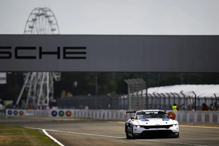 Frankie Muniz Le Mans Mustang Challenge finish