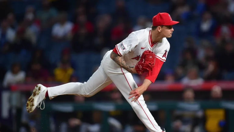 Garrett McDaniels returns to Los Angeles Dodgers