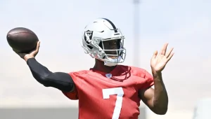 Geno Smith Impresses Raiders Teammates With Loud, Competitive Debut at Minicamp