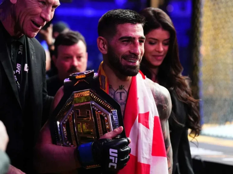 Ilia Topuria UFC 317 Charles Oliveira prediction