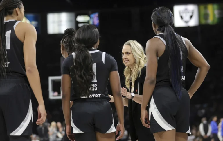 Jackie Young leads Aces over Dallas Wings