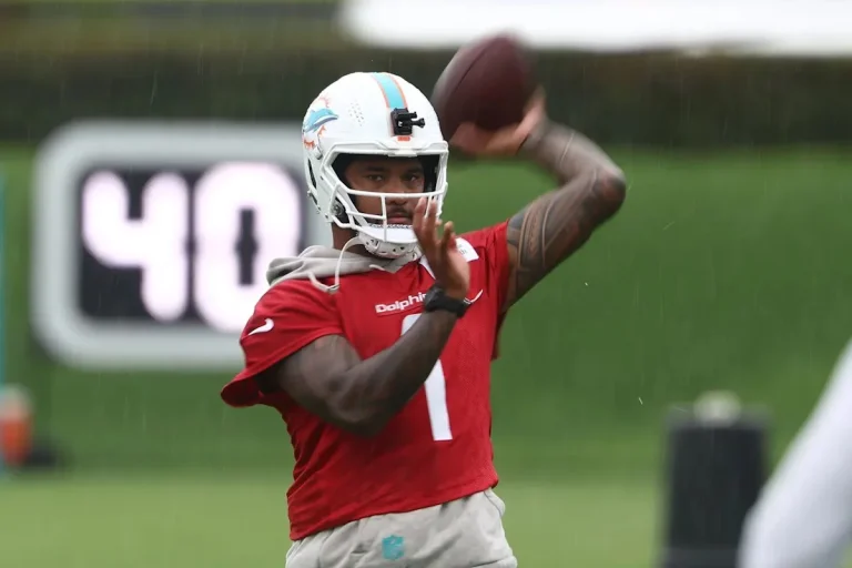 Jaylen Waddle praises Dolphins cornerbacks minicamp performance